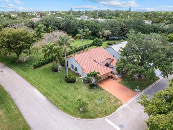 8521 Leeway Ln, Boynton Beach, FL 33436