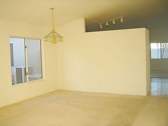 4th image of 718 Emerald City Ave
