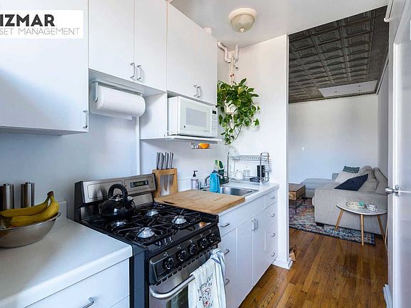 3rd image of 149 Sullivan St APT 6E