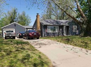 3032 E Evans St, Wichita, KS 67216