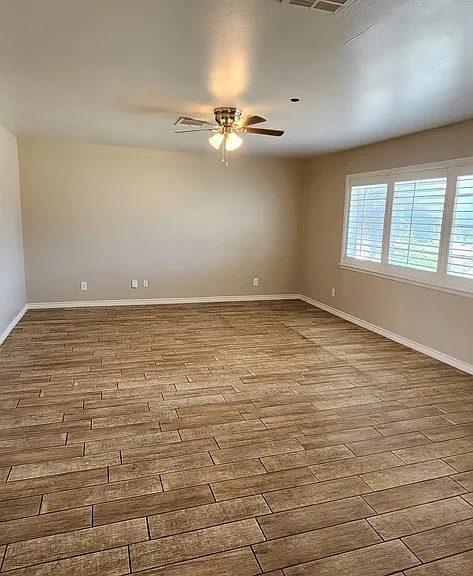 2601 Bedford Dr — Photo 3