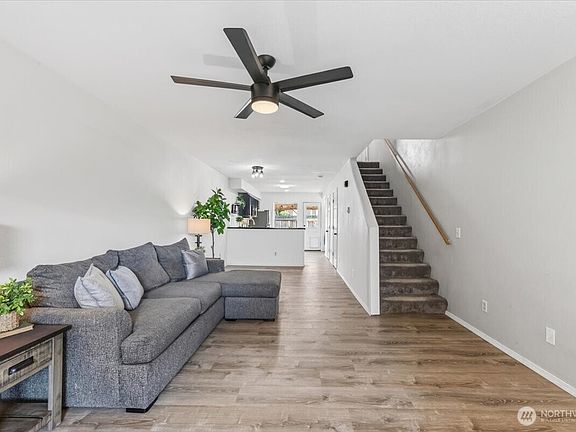 5th image of 9809 132nd Street Court E #B