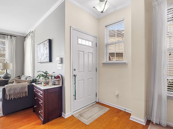 5th image of 170 Cedar Elm Rd