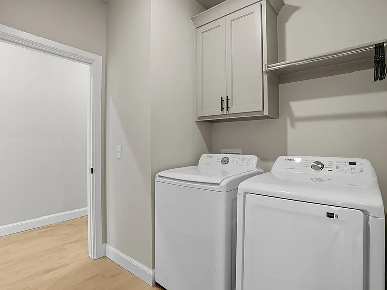4200 Abbey Park Dr — Photo 29