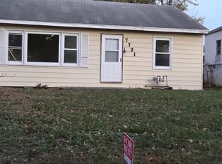7721 N McGee St, Gladstone, MO 64118
