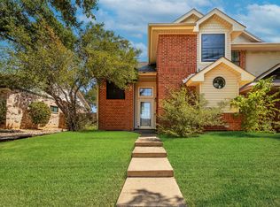 2702 Stratford Ct, Euless, TX 76039