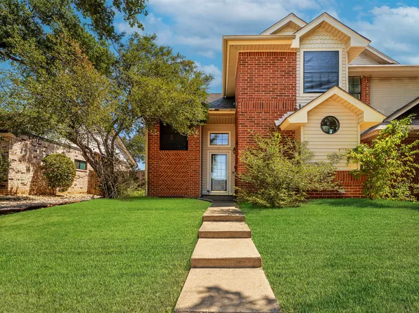 2702 Stratford Ct, Euless, TX 76039
