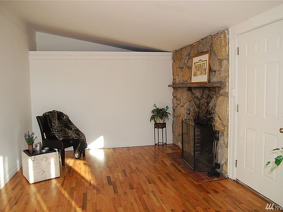 4th image of 8017 Oakridge Dr SW
