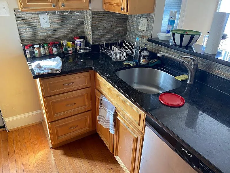 4 bed, 1176 sqft, $900 — Photo 4