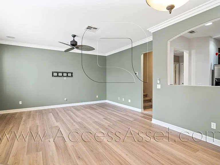 28929 Frankfort Ln — Photo 10