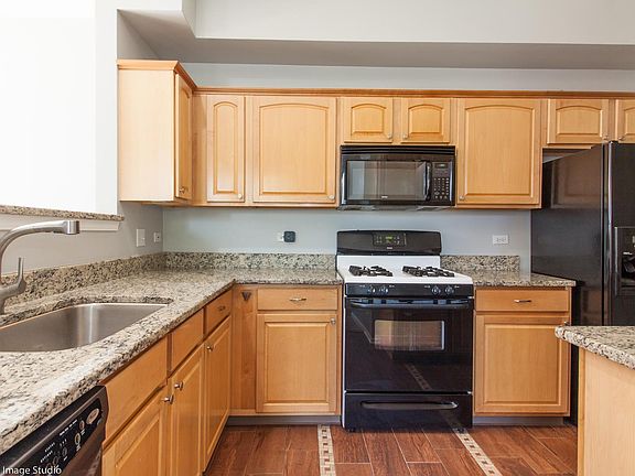 4th image of 2712 N Greenwood Ave