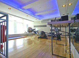 3080 21st St, Long Island City, NY 11102