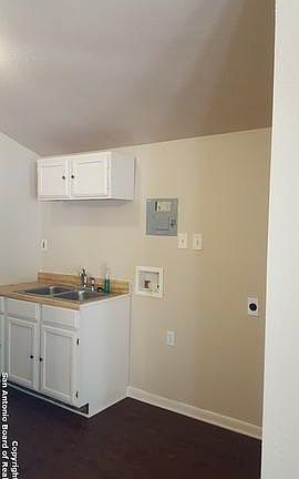 4th image of 102 Kashmuir Pl #2