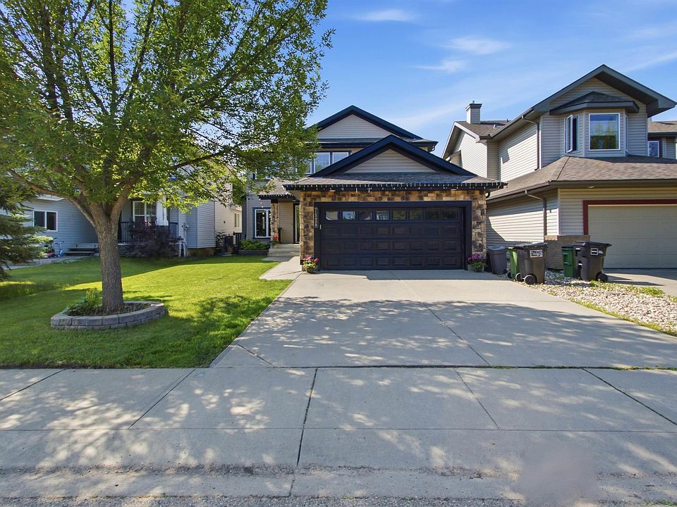 1st image of 12429 17a Ave SW