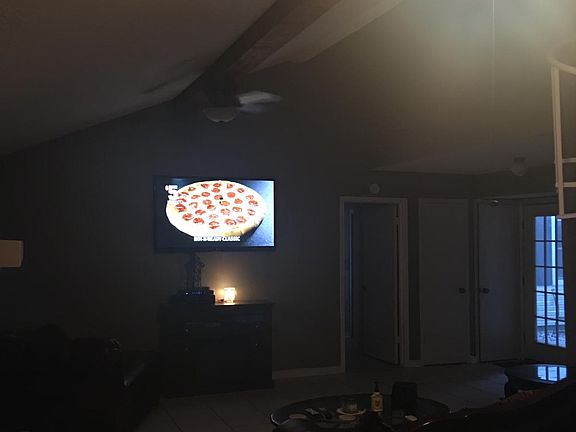3rd image of 904 Wildwood #1