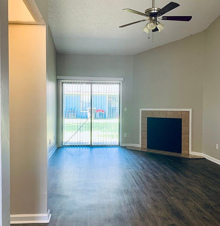 1st image of 5132 Indian Lakes Ct APT 2