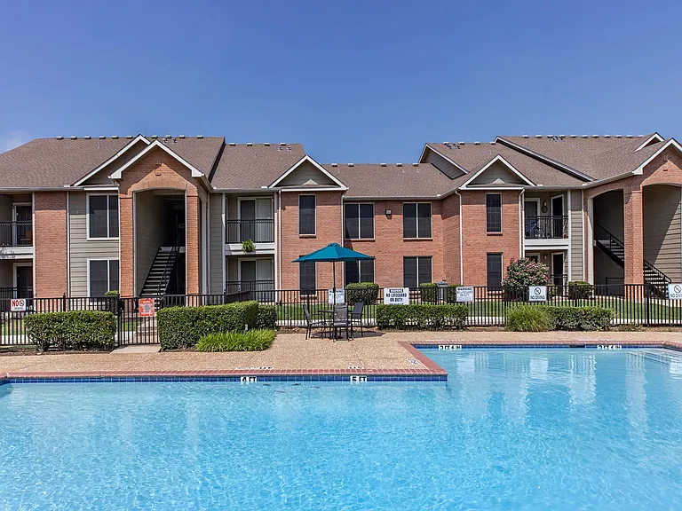Garden Gate Apartments Ft. Worth — Photo 8
