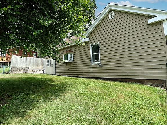 5th image of 1101 Hukill St
