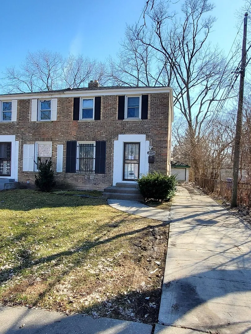 2115 E 96th Pl photo 1