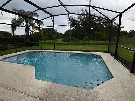 3rd image of 17929 Woodcrest Way