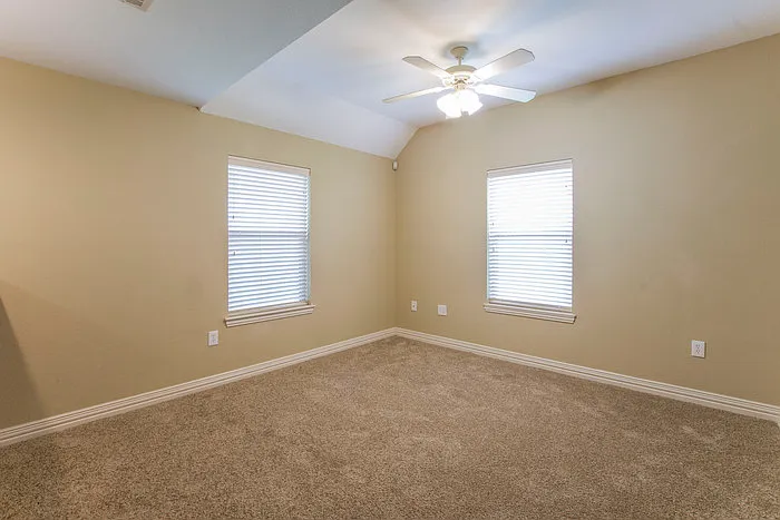 1 bed, 1.5 bath, 738 sqft, $1,325 — Photo 4