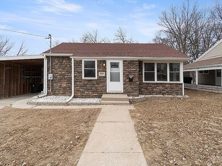 2041 S Cleveland St — Photo 1
