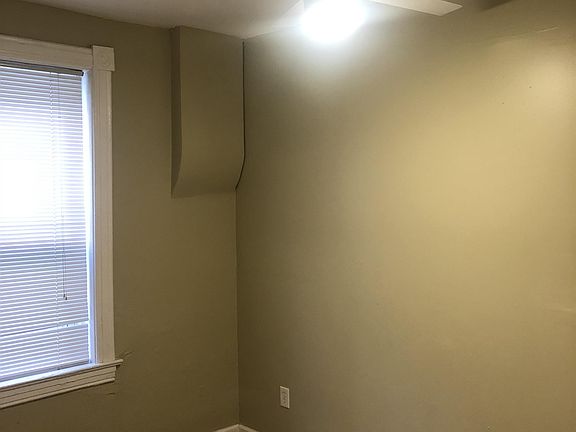 4th image of 4553-4555 Swan Ave #4553