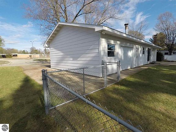 4th image of 508 Evart St
