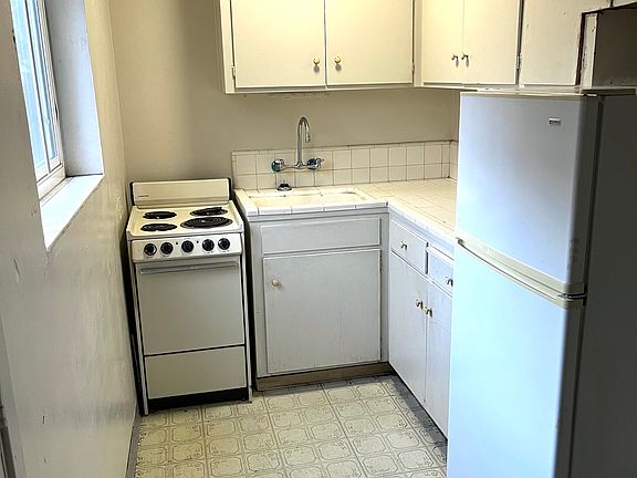 4th image of 408 S 5th St #0