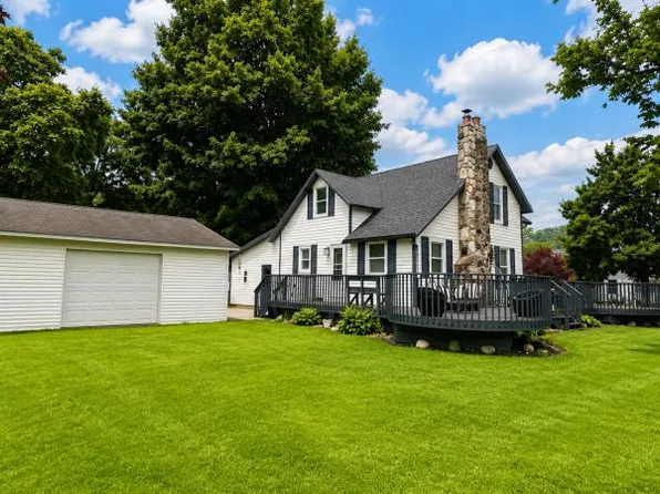 4394 Woodland St, Cass City, MI 48726