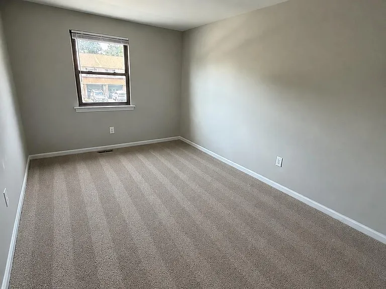 70 Orchard Ct — Photo 11
