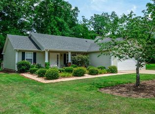 19 Forrest Ln, Newnan, GA 30263