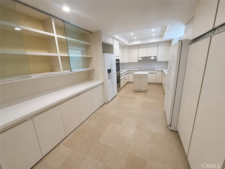 2451 Century Hl — Photo 7
