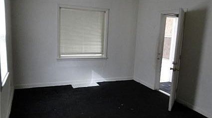 3rd image of 3938 Dupont Ave N