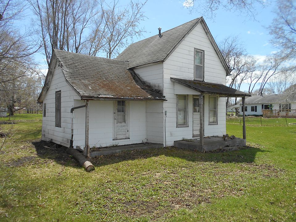 1st image of 407 8th St