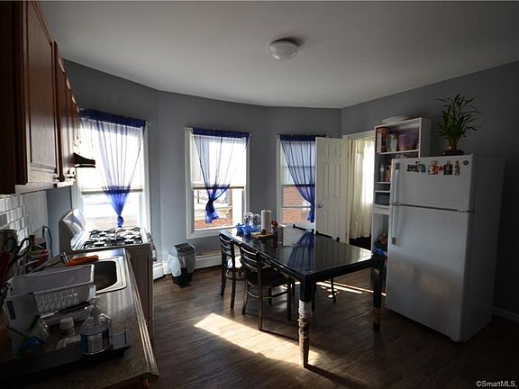 3rd image of 1174-76 Fairfield Ave