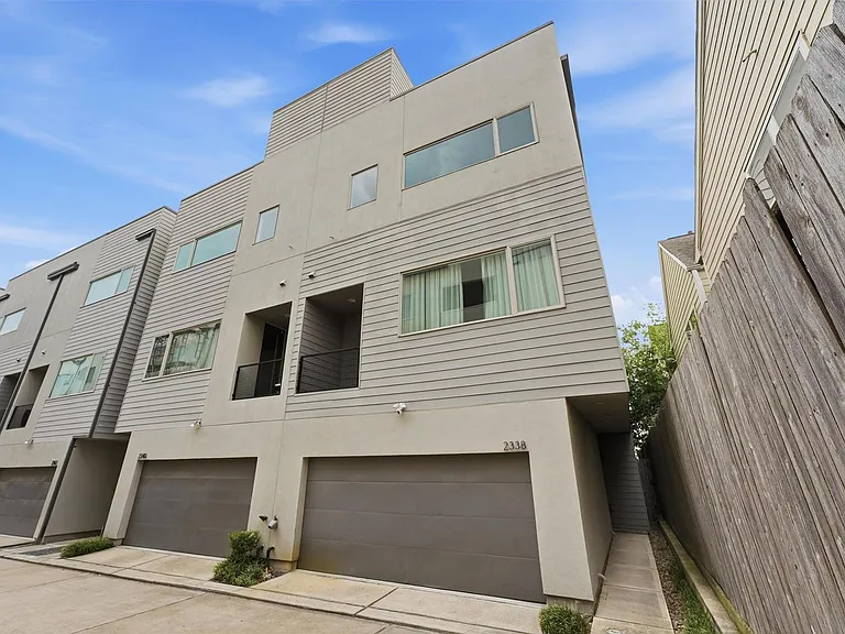 2338 Commerce St — Photo 28