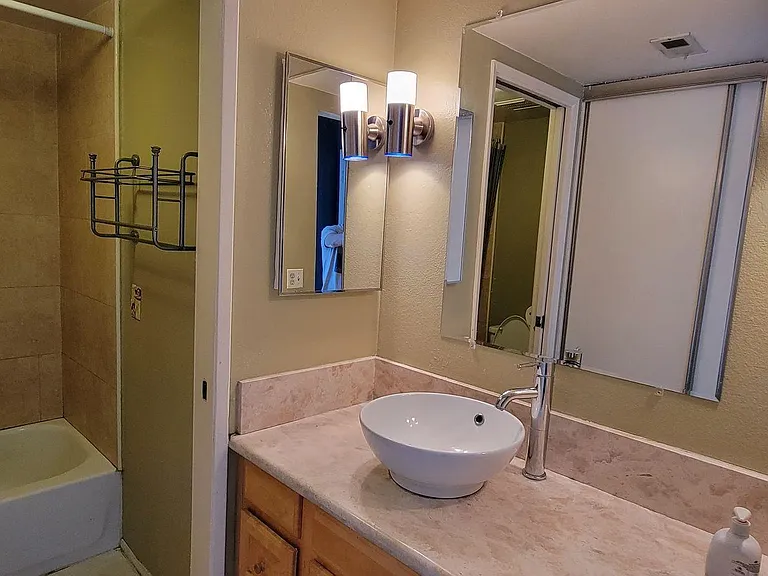 1028 S Marengo Ave #5 — Photo 11