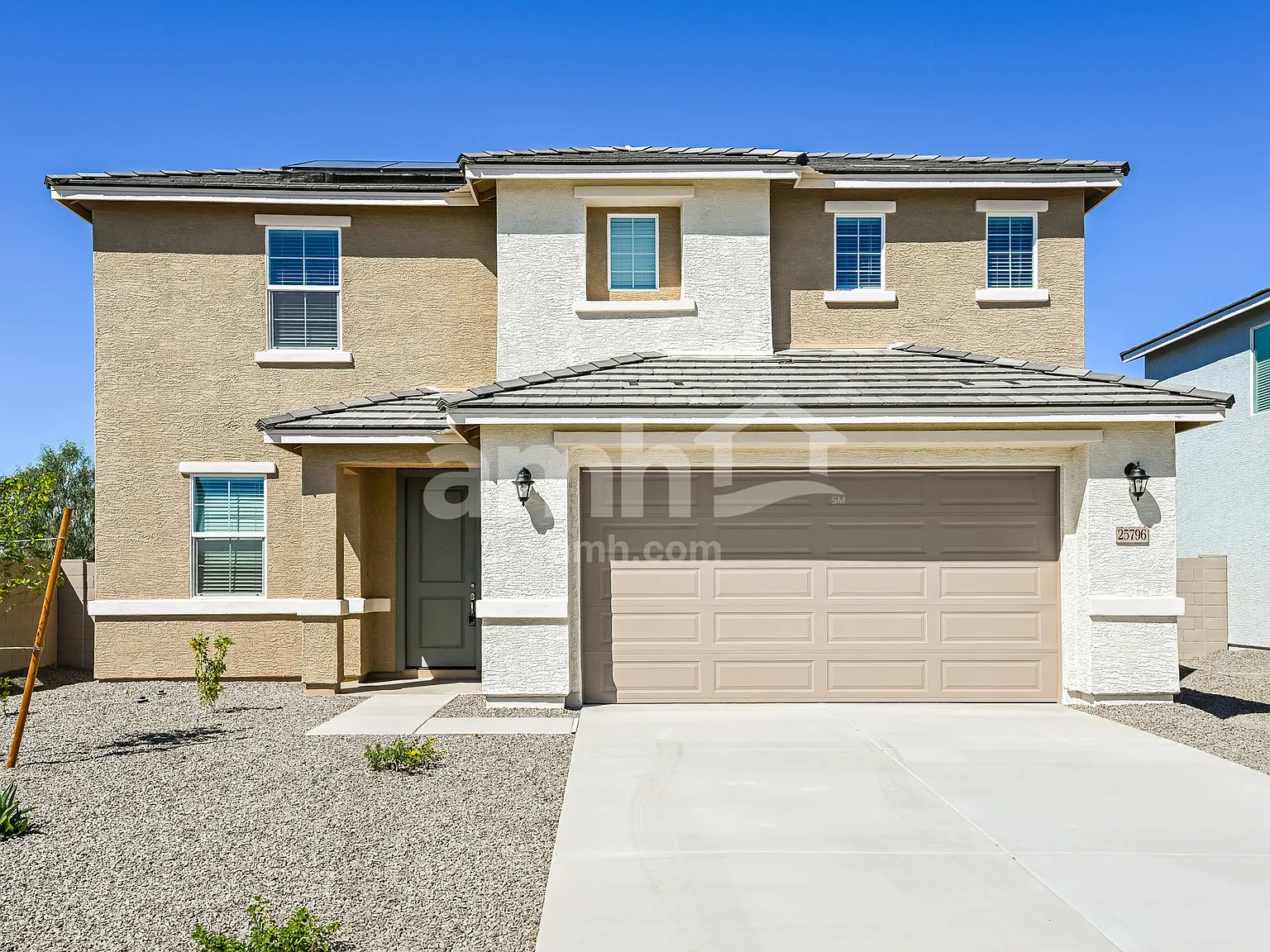 4 bed, 2.5 bath, 2240 sqft, $2,165 — Photo 1