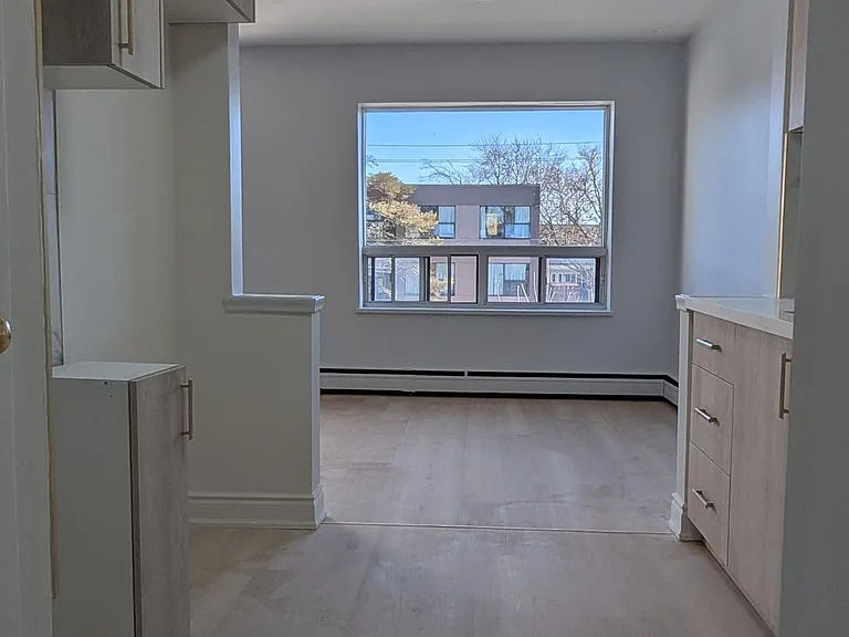 296 Saguenay Ave #11 — Photo 23