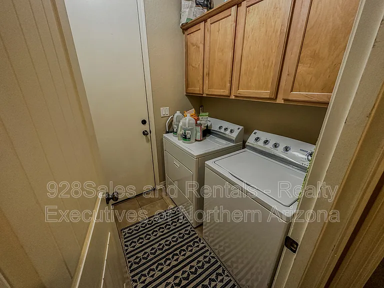 537 W Nugget Trl — Photo 31