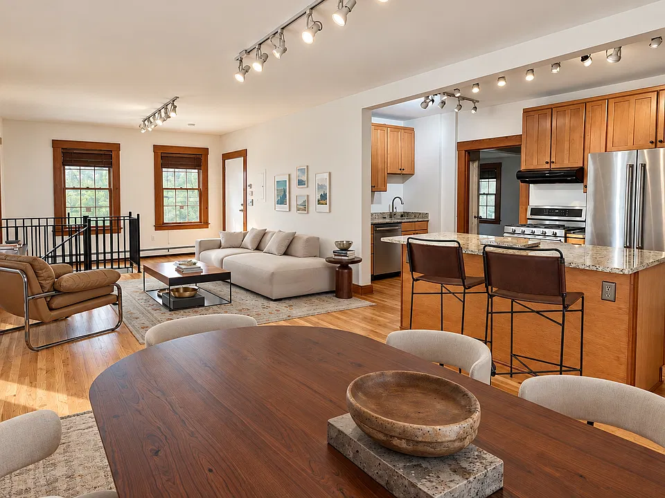 113 River St #U1