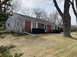 4901 Highcrest Rd, Rockford, IL 61107