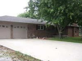 3447 W Henry Dr, Terre Haute, IN 47802