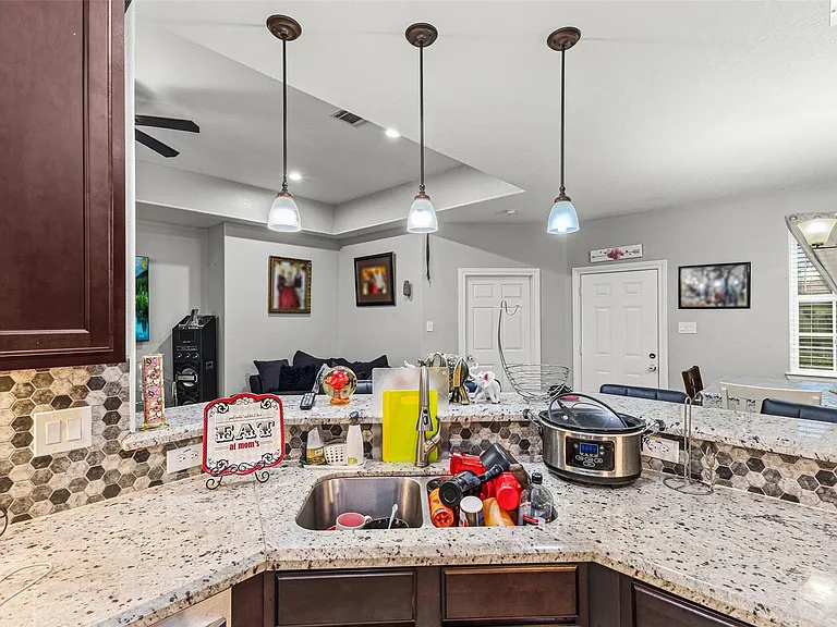 267 Freeman Blvd — Photo 13
