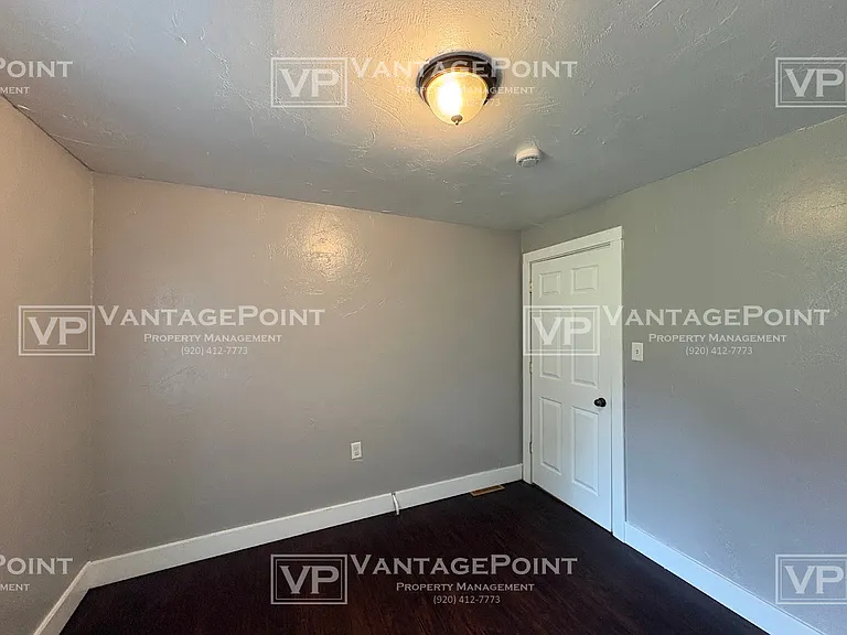 1219 Marshall Ave — Photo 11