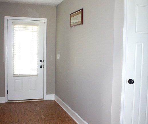 3rd image of 7 Woodchase Dr