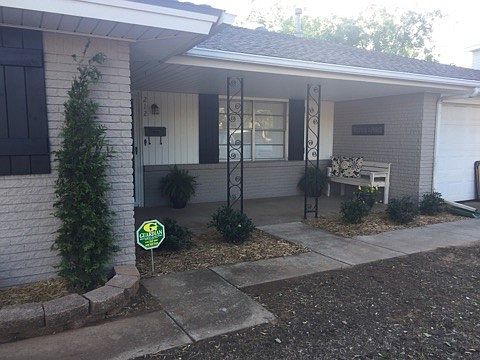 2nd image of 212 Kelly Dr