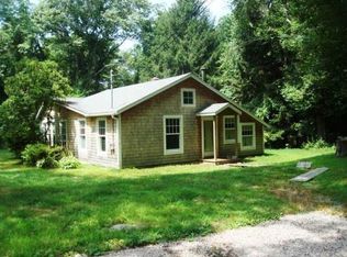 159 Tomaquag Rd, Ashaway, RI 02804