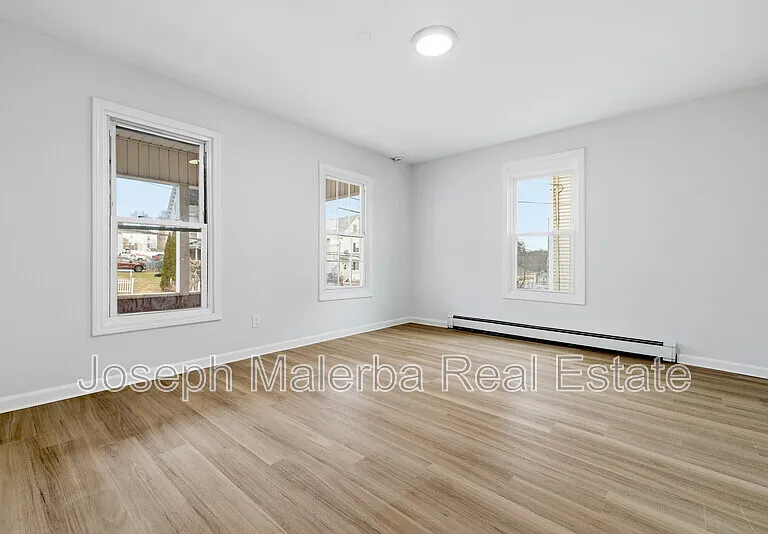 848 Bank St — Photo 25
